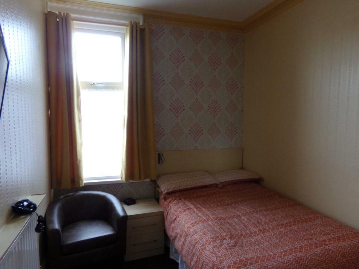 St Annes Bed and Breakfast Great Yarmouth Exteriör bild