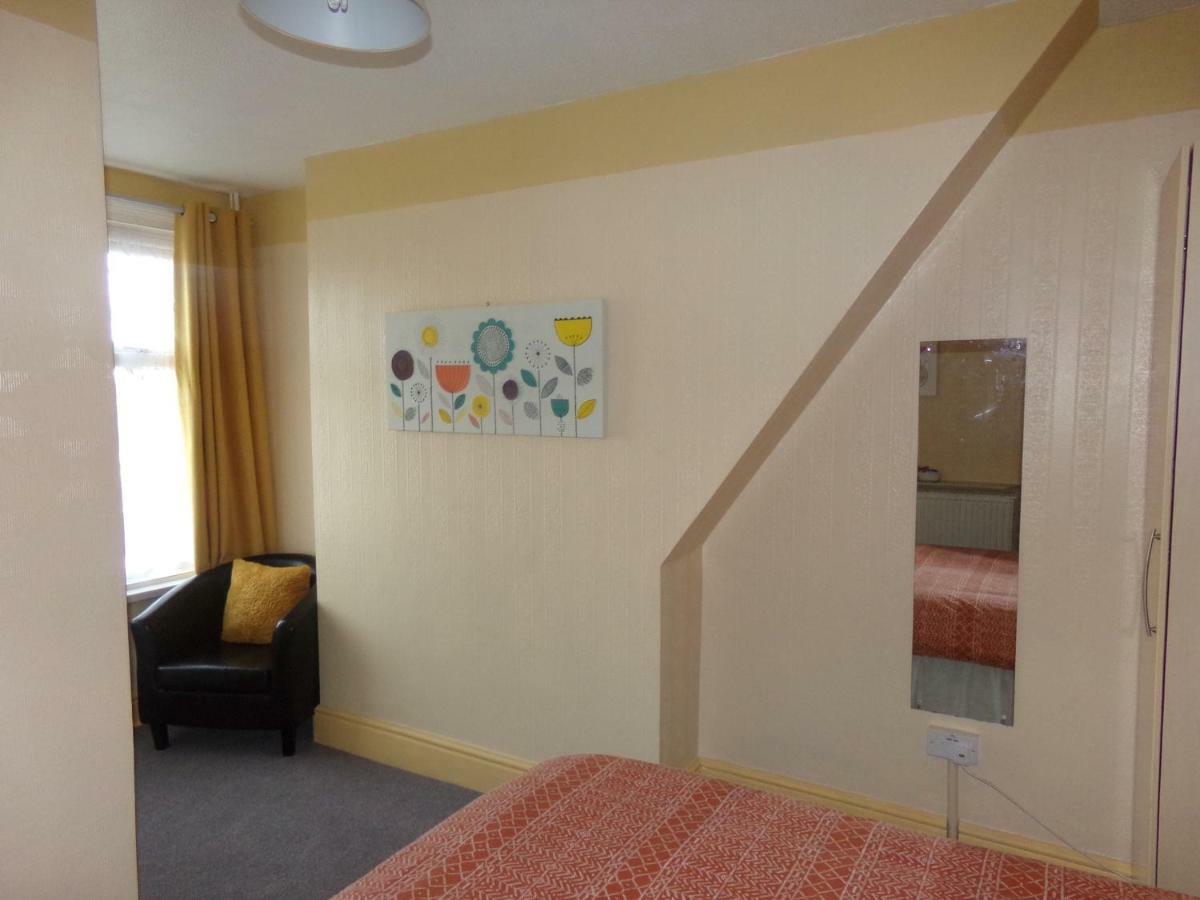 St Annes Bed and Breakfast Great Yarmouth Exteriör bild