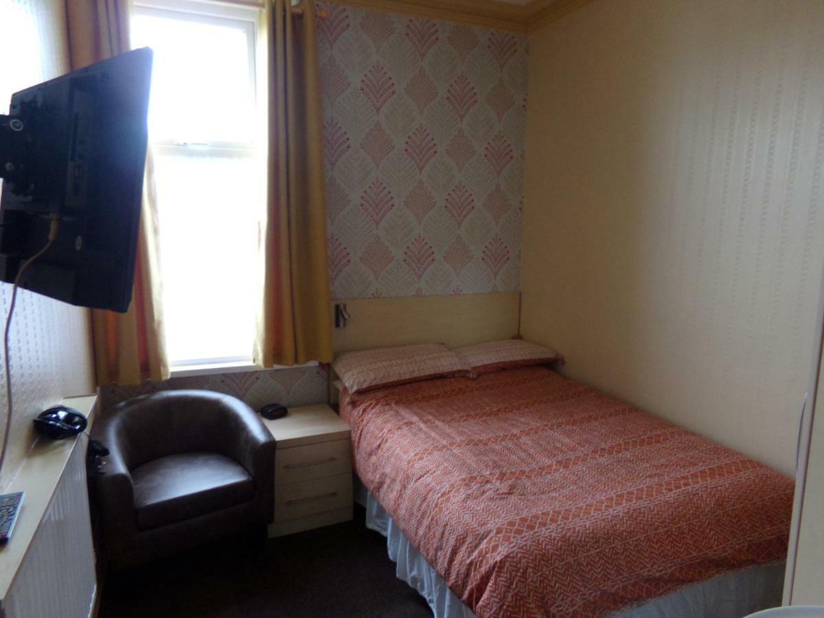 St Annes Bed and Breakfast Great Yarmouth Exteriör bild